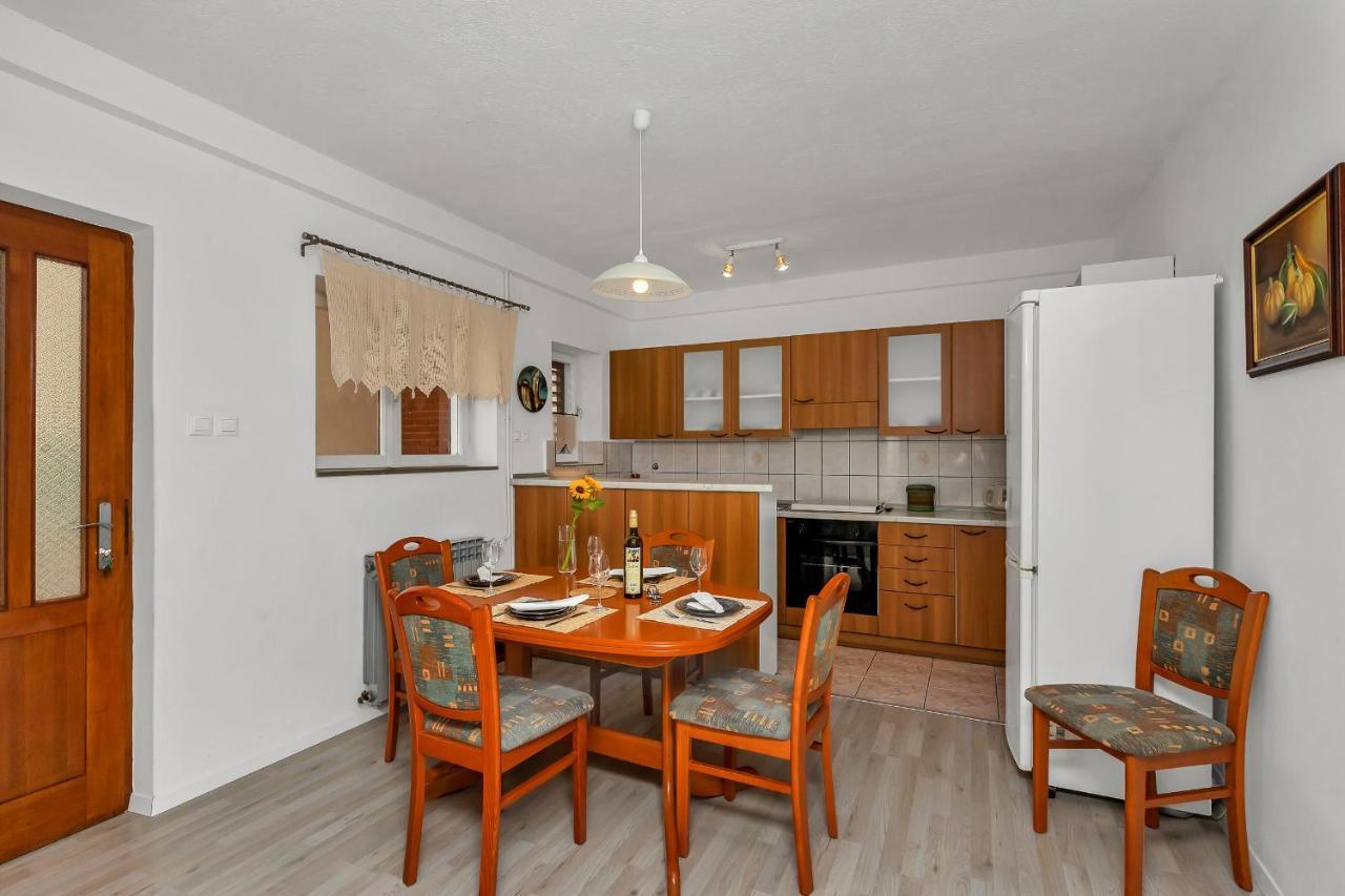 Apartments And Rooms By The Sea Baska Voda, Makarska - 2578 エクステリア 写真