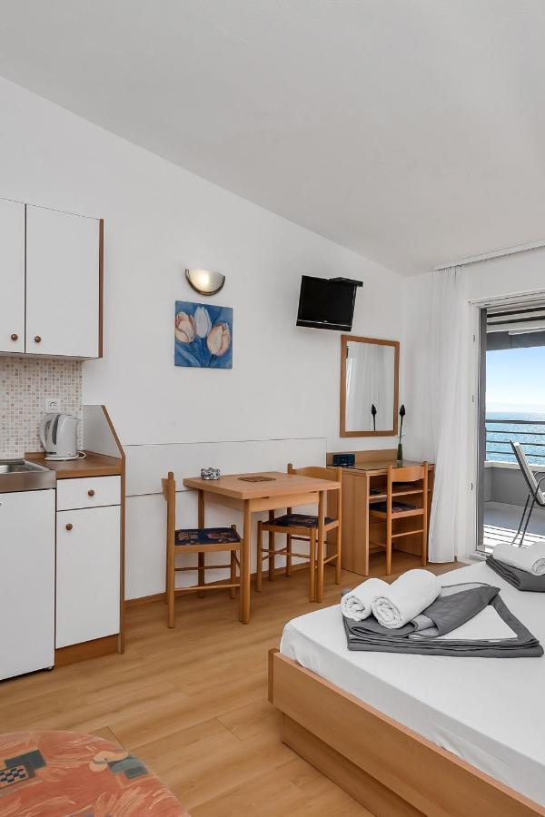 Apartments And Rooms By The Sea Baska Voda, Makarska - 2578 エクステリア 写真