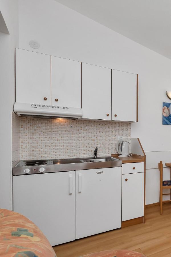 Apartments And Rooms By The Sea Baska Voda, Makarska - 2578 エクステリア 写真